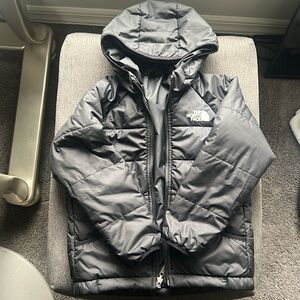Northface toddler Boys’s all black reversible coat size 5T